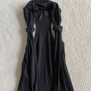 Basic black sleeveless cardigan